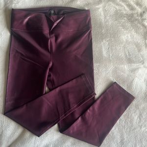 Noli Yoga Liquid Leggings in wine color